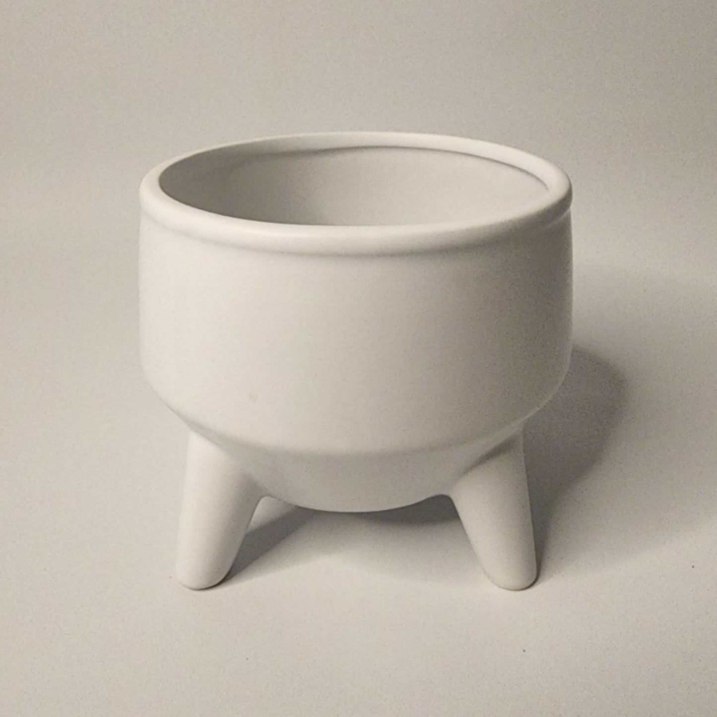 Kelly Planter | White - Coastal Country Home Decor