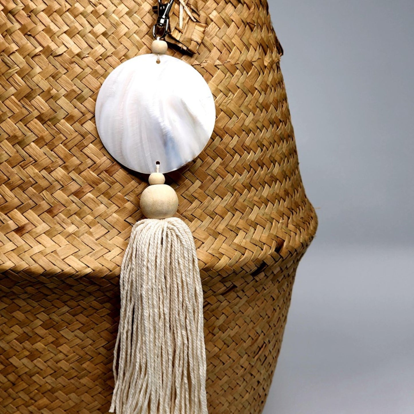 Round Shell Tassel Keychain - Coastal Country Home Decor